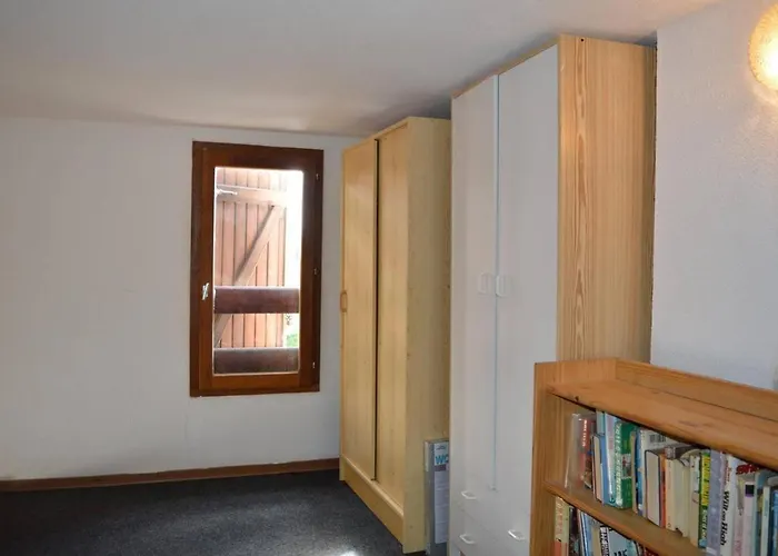 2 Pièces Mezzanine 5 Couchages Sur Ar190-022 *