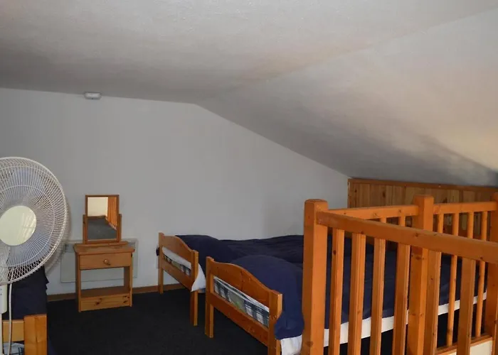2 Pièces Mezzanine 5 Couchages Sur Ar190-022